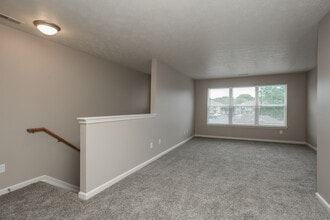 Brainard Landings Apartments in Lincoln, IL - Foto de edificio - Interior Photo