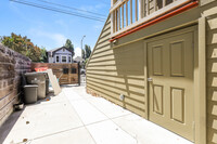 1432 12th St, Unit B in Oakland, CA - Building Photo - Building Photo