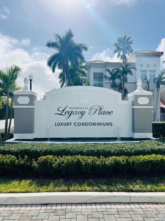 11021 Legacy Dr in Palm Beach Gardens, FL - Building Photo