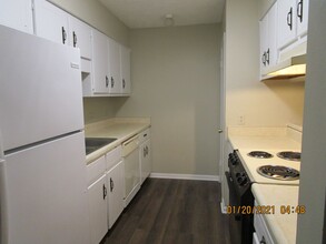 4551 Cedar St-Unit -4551 Cear St, #C in Panama City, FL - Foto de edificio - Building Photo