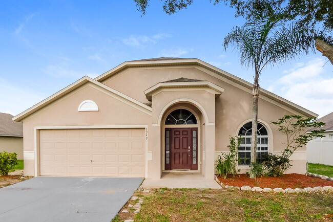 property at 3949 Hillingdon Rd
