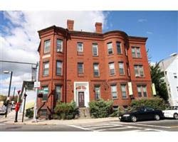 695 Parker St in Mission Hill, MA - Foto de edificio