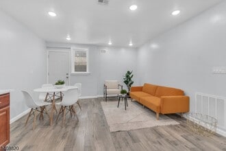 4 1st St in Elizabeth, NJ - Building Photo - Building Photo