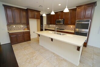 22495 Brightwood Pl in Santa Clarita, CA - Building Photo - Building Photo