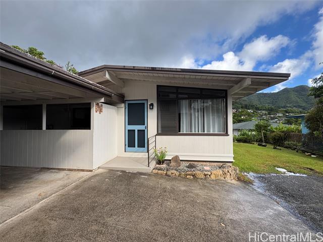 property at 3571 Manoa Rd