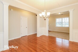 4609 Meadowside Terrace in High Point, NC - Building Photo - Building Photo