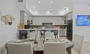 2323 28th St, Unit 1 in Santa Monica, CA - Building Photo - Building Photo