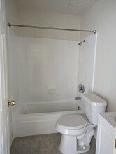 3332 Drew St in Los Angeles, CA - Foto de edificio - Building Photo