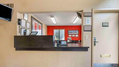 9651 Seward Rd in Fairfield, OH - Building Photo - Building Photo