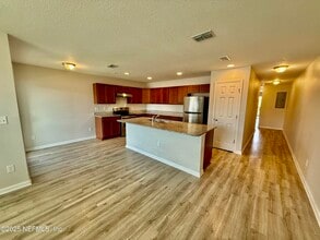 9109 Western Way in Jacksonville, FL - Building Photo - Building Photo