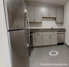 24 Whites Ave in Watertown, MA - Building Photo - Building Photo