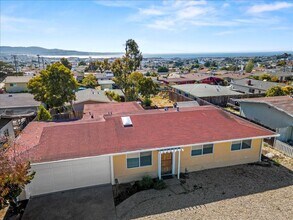 1711 Yosemite St in Seaside, CA - Building Photo - Building Photo