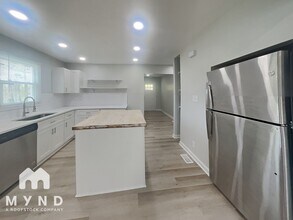 900 Chalmers St in Durham, NC - Foto de edificio - Building Photo