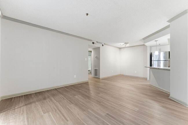 Buckhead and Vine in Atlanta, GA - Foto de edificio - Building Photo