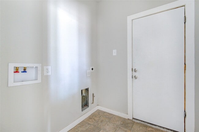 property at 2215 Emerald Diamond Ct