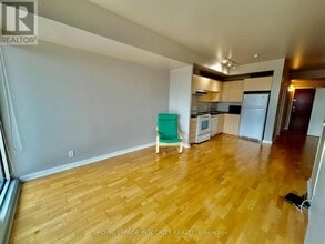 324-1324 Laurier Ave W in Ottawa, ON - Building Photo - Building Photo