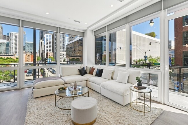 812 W Adams St in Chicago, IL - Building Photo - Building Photo