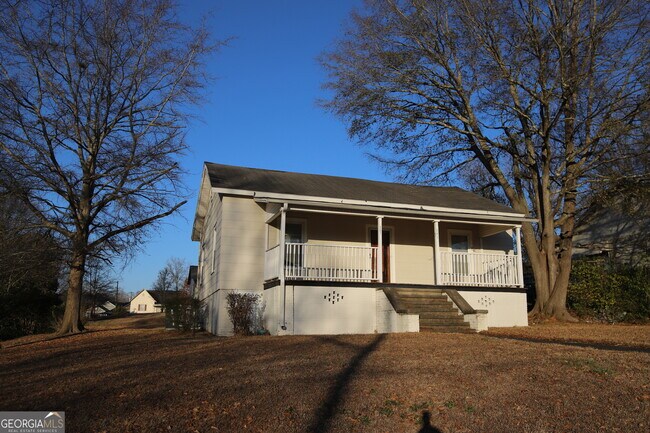 property at 201 Jennings St