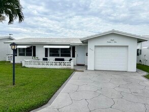 1904 SW 13th Way in Boynton Beach, FL - Building Photo - Building Photo