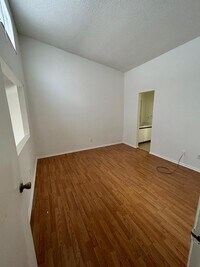 1358 Winter Green Way photo'