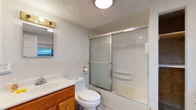 240 Silver St in Boston, MA - Building Photo - Building Photo