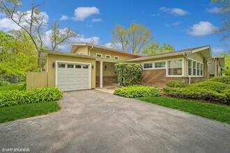 719 Pine St in Deerfield, IL - Building Photo - Building Photo