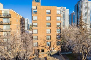 The Grapevine in Calgary, AB - Building Photo