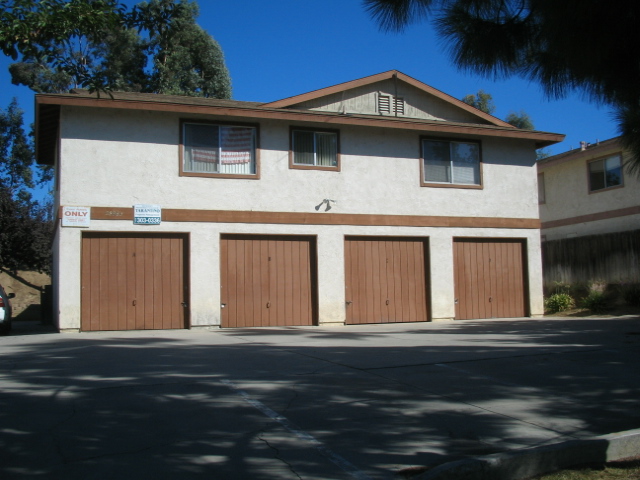 Murrieta Hot Springs 4-Plex in Murrieta, CA - Building Photo