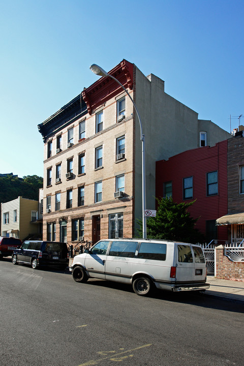 324 21st St in Brooklyn, NY - Building Photo