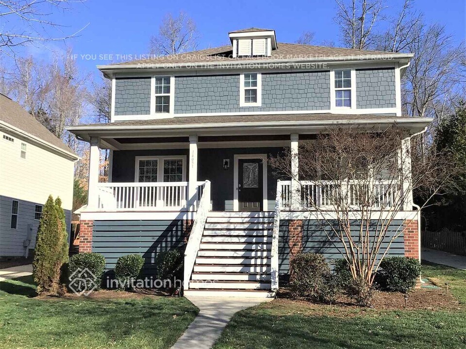 14051 Old Vermillion Dr in Huntersville, NC - Building Photo
