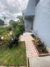 613 N University Dr in Plantation, FL - Building Photo - Building Photo