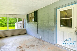 13001 Old Fort Bayou Rd in Vancleave, MS - Building Photo - Building Photo