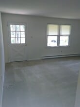 325 Olive Ave, Unit First in Horsham, PA - Building Photo - Building Photo