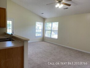 202 Saturn Ct in Summerville, SC - Foto de edificio - Building Photo