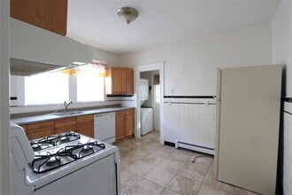 23 Bonner Ave, Unit 1 in Medford, MA - Building Photo - Building Photo