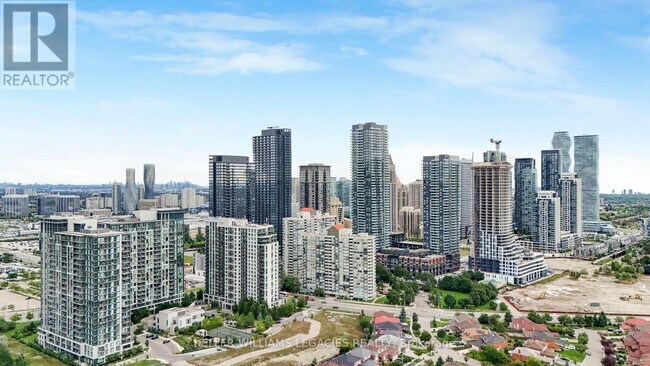 339 Rathburn Rd W in Mississauga, ON - Building Photo - Building Photo
