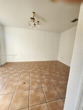 6940 NW 177th St in Hialeah, FL - Building Photo - Building Photo