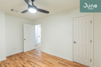 6307 Chesterfield Ave-Unit -C in Austin, TX - Building Photo - Building Photo