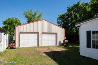 20 St Estes Rd in Smithfield, KY - Building Photo - Building Photo