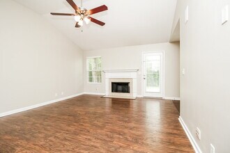 2013 St Andrews Dr in Murfreesboro, TN - Building Photo - Building Photo