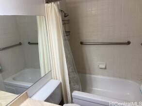 2611 Ala Wai Blvd in Honolulu, HI - Building Photo - Building Photo