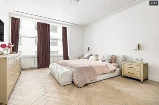 55 Wall St in New York, NY - Building Photo