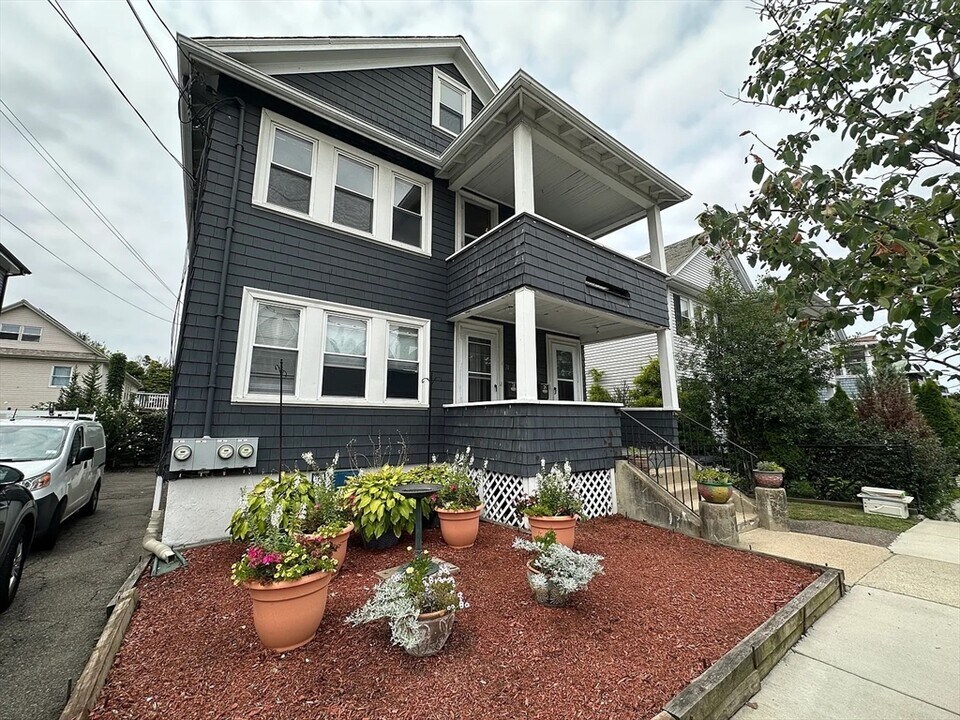 74-76 Governor St in Somerville, MA - Foto de edificio