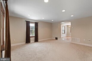 480 Jacksonville Rd in Hatboro, PA - Building Photo