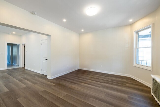 100 W 46th St in Bayonne, NJ - Building Photo - Building Photo