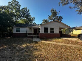114 Suzanne Dr in Longview, TX - Building Photo