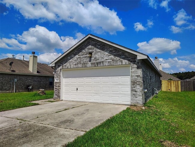 21411 Forest Colony Dr in Porter, TX - Building Photo - Building Photo