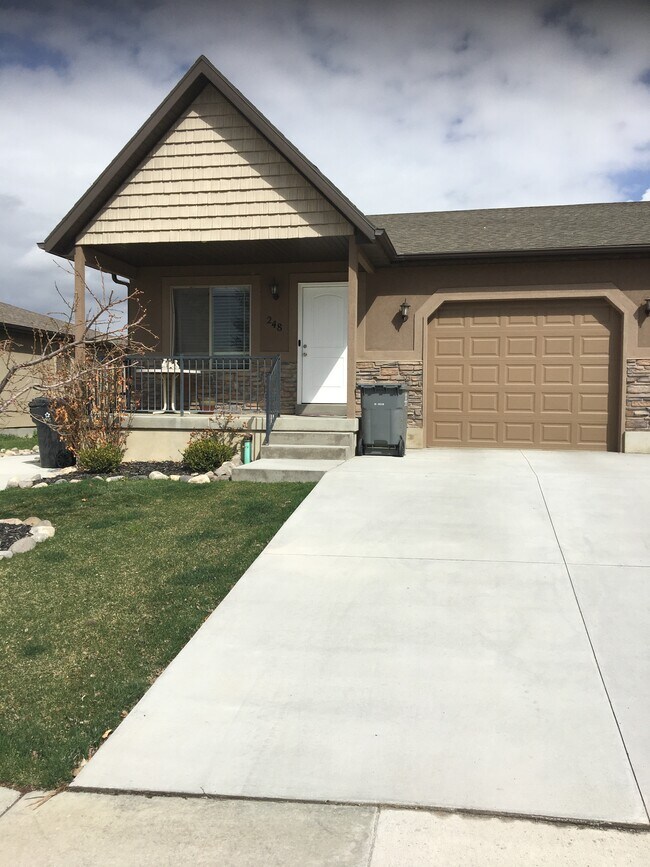 248 N 300 W Rentals in Santaquin, UT