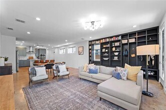 5343 Ellsworth Ave in Dallas, TX - Building Photo - Building Photo