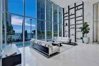 300 Biscayne Boulevard Way, Unit 1106 in Miami, FL - Building Photo - Building Photo